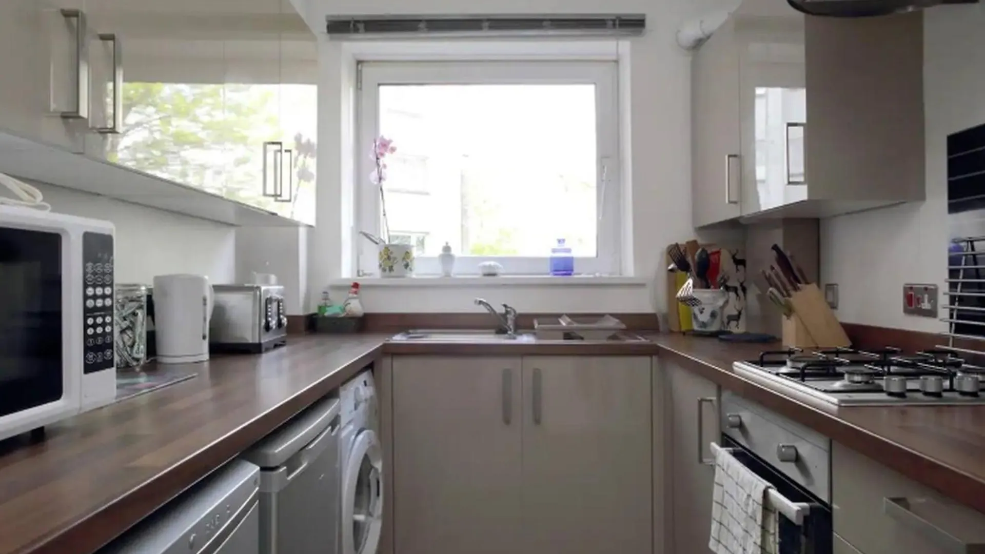 Edinburgh Family-Friendly Flat Walkable From Princess Street Διαμέρισμα